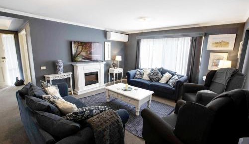 Four-Bedroom Holiday Home