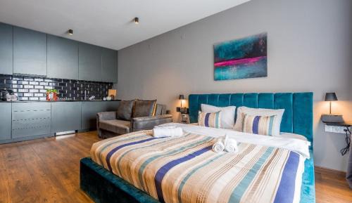 Studio Apartment with Balcony