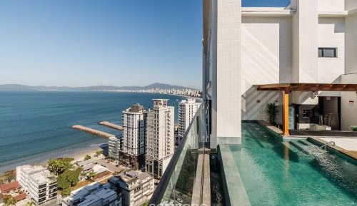 One-Bedroom Apartment with Ocean View