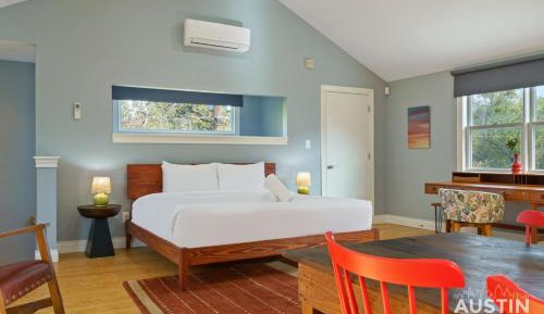 Studio Apartment with King Bed