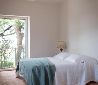 One-Bedroom Deluxe Apartment