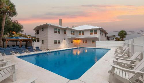 Nine-Bedroom Villa
