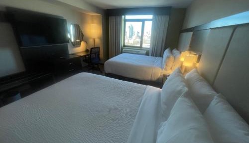 Standard Queen Room with Two Queen Beds and Skyline View