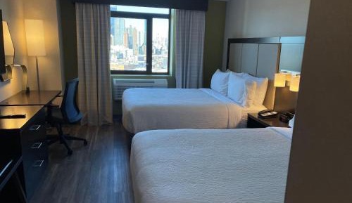 Standard Queen Room with Two Queen Beds and View - Communications/Mobility Accessible