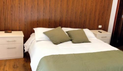 Deluxe King Suite
