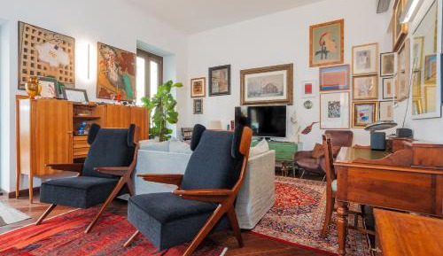 Three-Bedroom Premium Apartment with Balcony