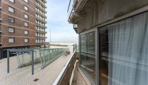 Two-Bedroom Apartment with Balcony and Sea View