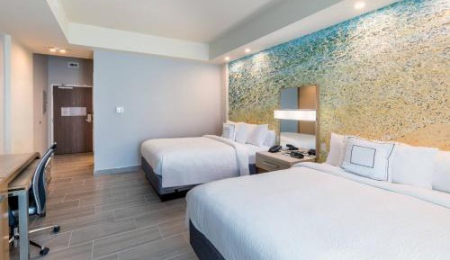 Guest room, 2 Queen, Balcony 
