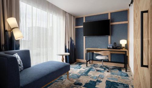 Studio Suite, 1 King, Corner room