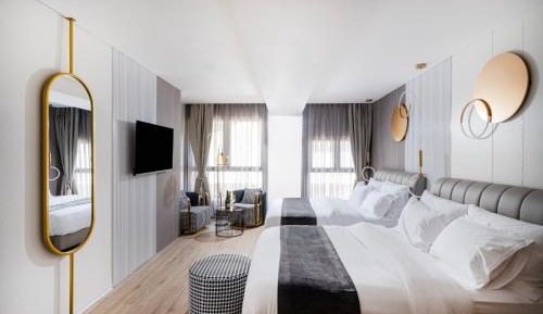 Superior with Two Large Beds