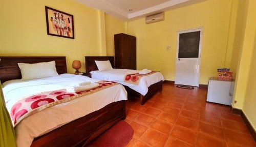 Standard Twin Room with Pool View