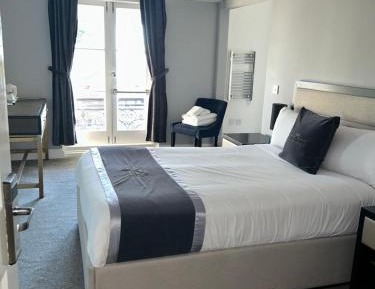 The Princess Quarters - Deluxe Double Room with Shower