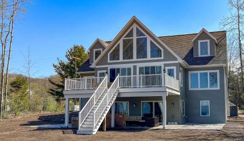 Eight-Bedroom House