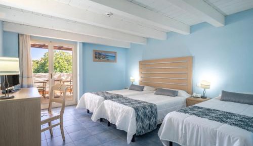 Classic Quadruple Room
