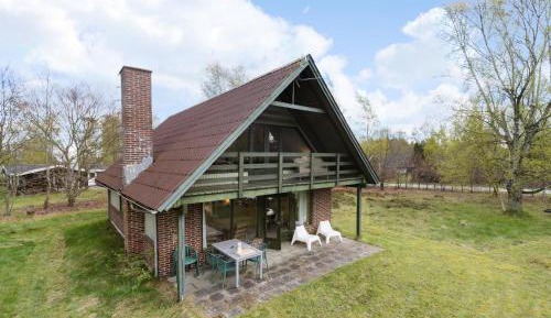 Three-Bedroom Holiday Home 