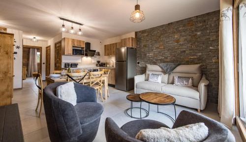 Three-Bedroom Apartment with Balcony