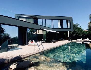 Deluxe Villa
