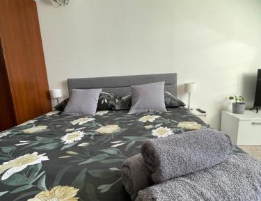 King Studio with Sofa Bed