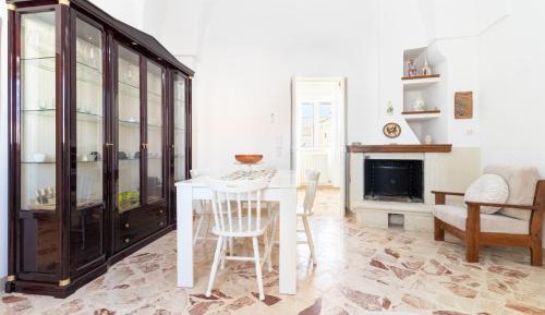Superior One-Bedroom Apartment