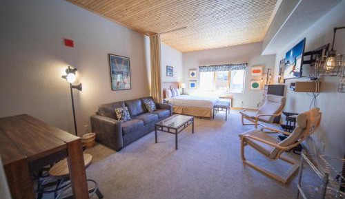 Studio Apartment