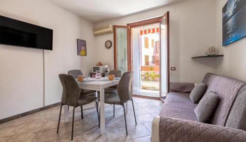 Superior One-Bedroom Apartment with Balcony
