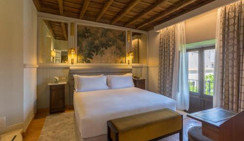Suite with Garden View