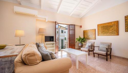 Superior One-Bedroom Apartment