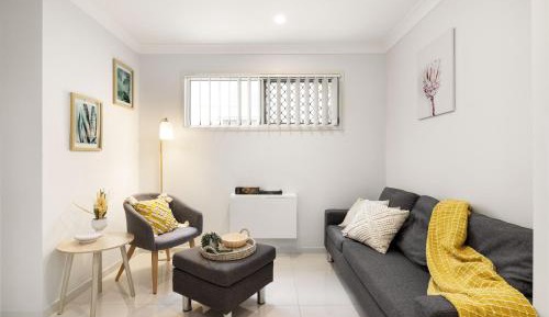 One-Bedroom Deluxe Apartment