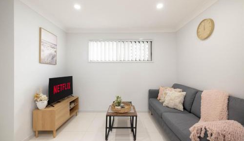 One-Bedroom Deluxe Apartment