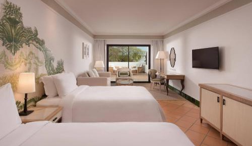 Grand Deluxe Twin Room with Balcony and Resort View