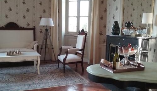 Family Room with Garden View - Rose
