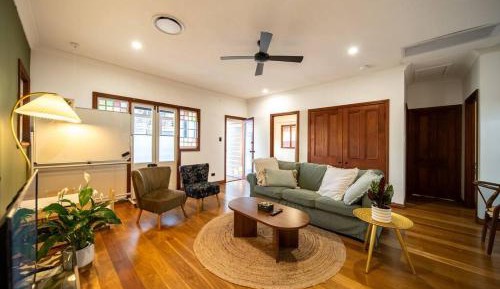 Three-Bedroom Holiday Home 