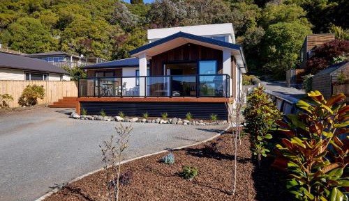 Three-Bedroom Holiday Home 