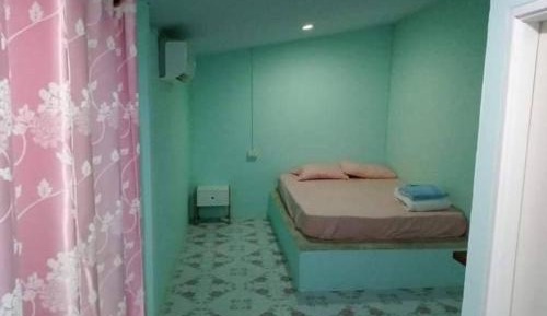 Deluxe Room (2 Adults + 1 Child)