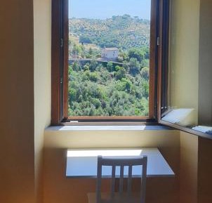 One-Bedroom Apartment with View