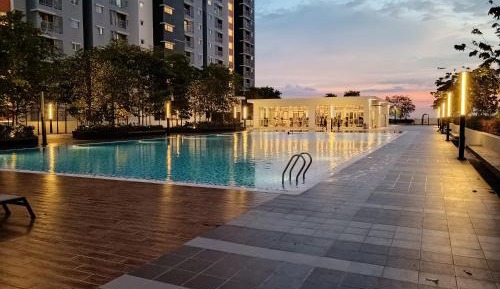 Three-Bedroom Apartment - High Floor