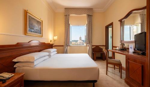 Double or Twin Room with City View