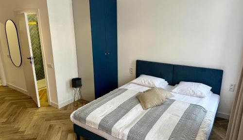 Deluxe Double Room with Shower