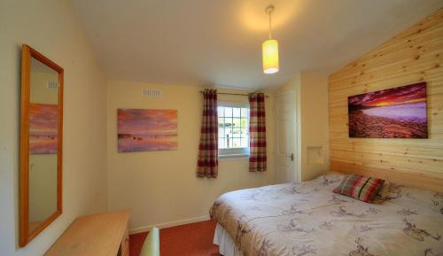 Two-Bedroom Lodge with Lake View C