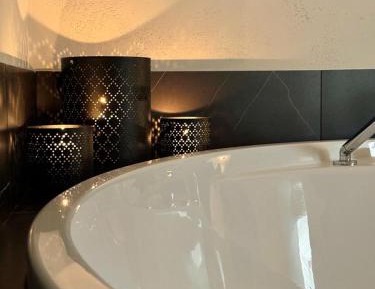 King Room with Spa Bath