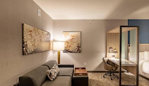 Queen Suite with Two Queen Beds