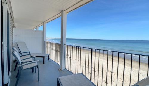 King Room with Balcony