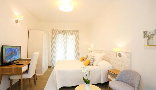 Deluxe Double or Twin Room with Garden View