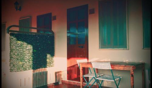 Studio Apartment - Split Level