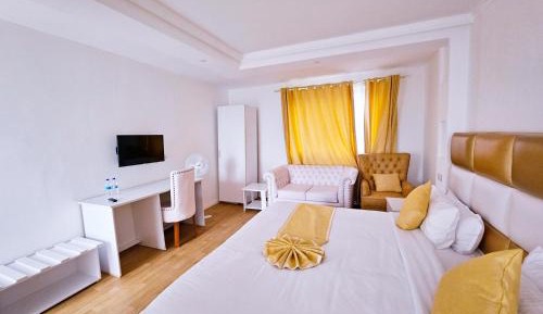 Deluxe Double or Twin Room with Lake View