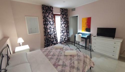 Queen Room with Balcony