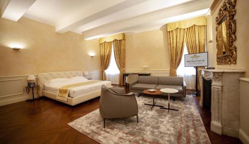 Deluxe Junior Suite