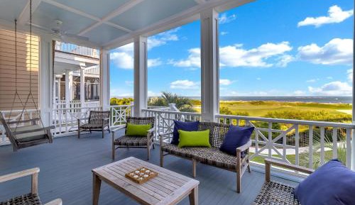 Five-Bedroom Holiday Home