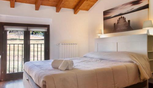 Superior One-Bedroom Apartment with Balcony