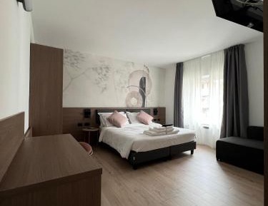 Deluxe Double Room with Extra Bed